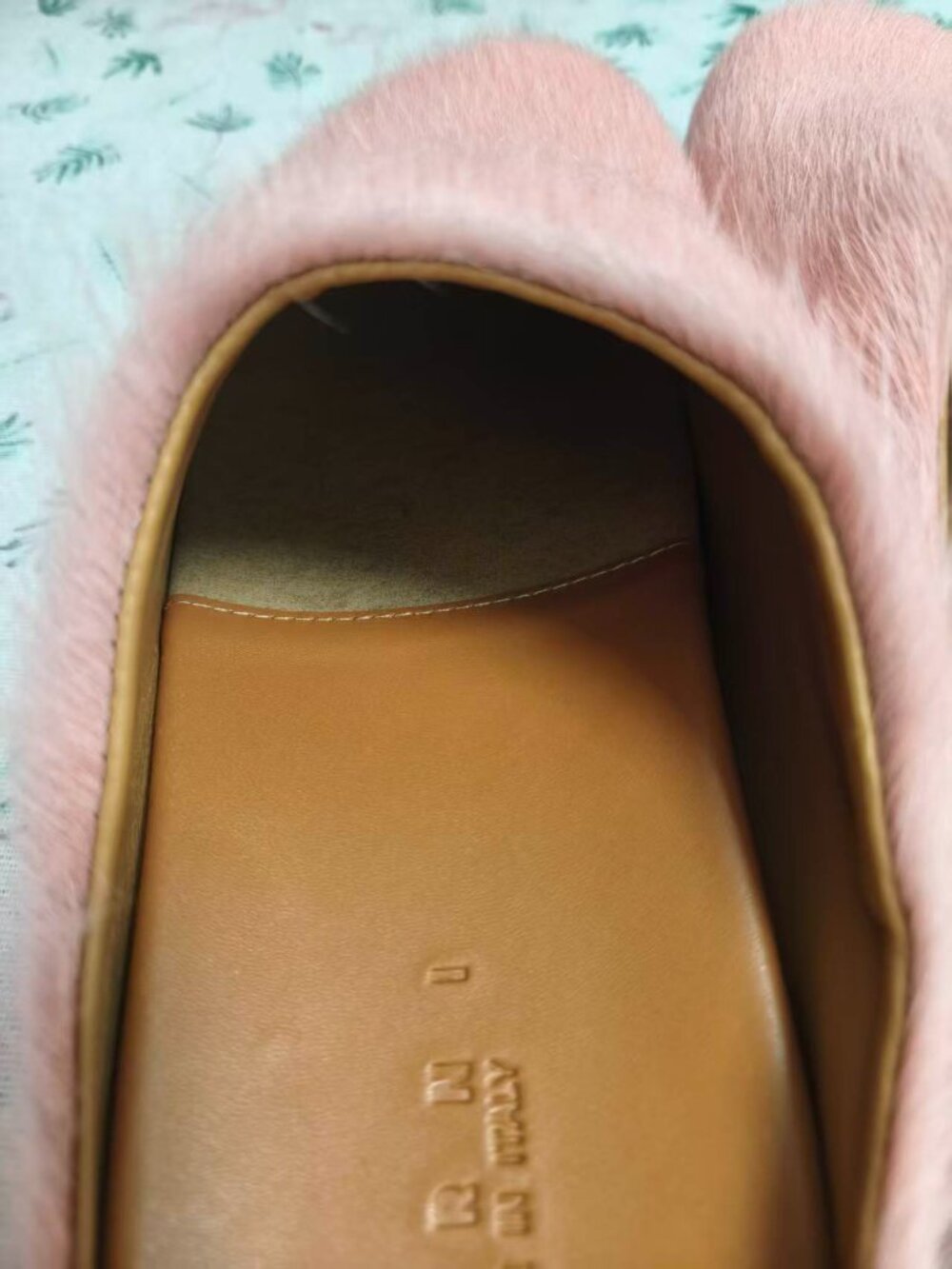 Brand New Marni Pink Fur Calf Hair Mule Slippers Unisex Complete Set Box + Dustb - Picture 5 of 9